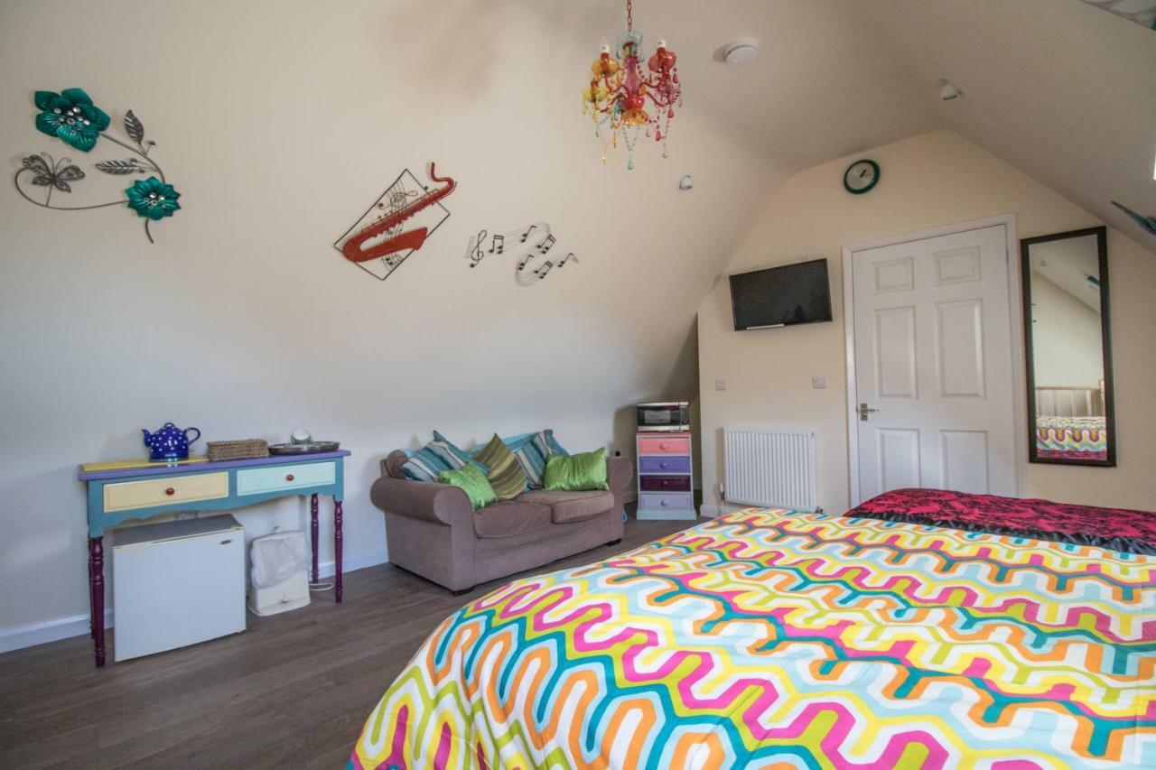 The Saracens Head The Conkera Apartment แชเปิลเซนต์เลนเนิร์ดส์ ภายนอก รูปภาพ